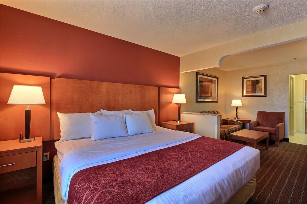 Comfort Suites Auburn Hills-Detroit Esterno foto