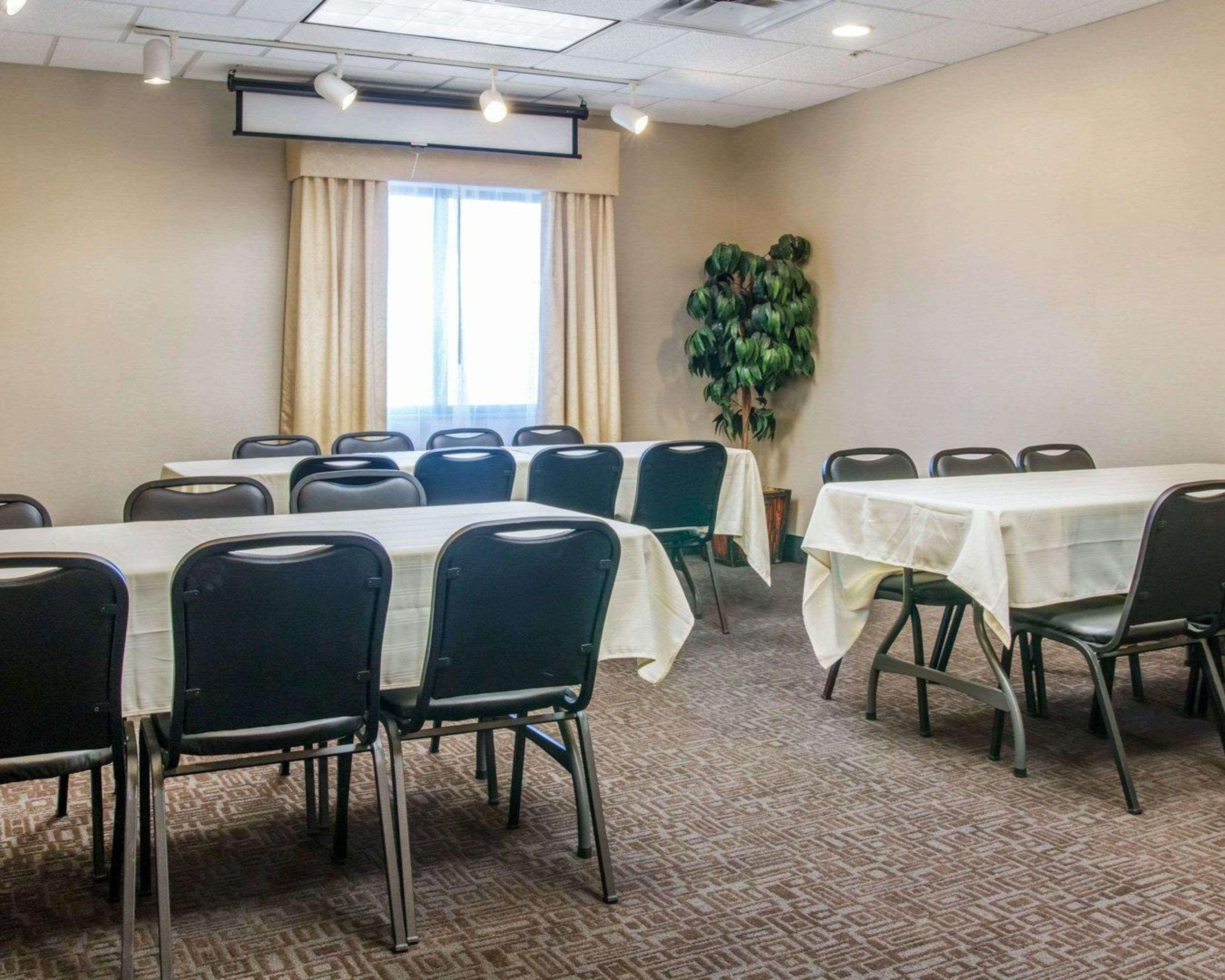 Comfort Suites Auburn Hills-Detroit Esterno foto