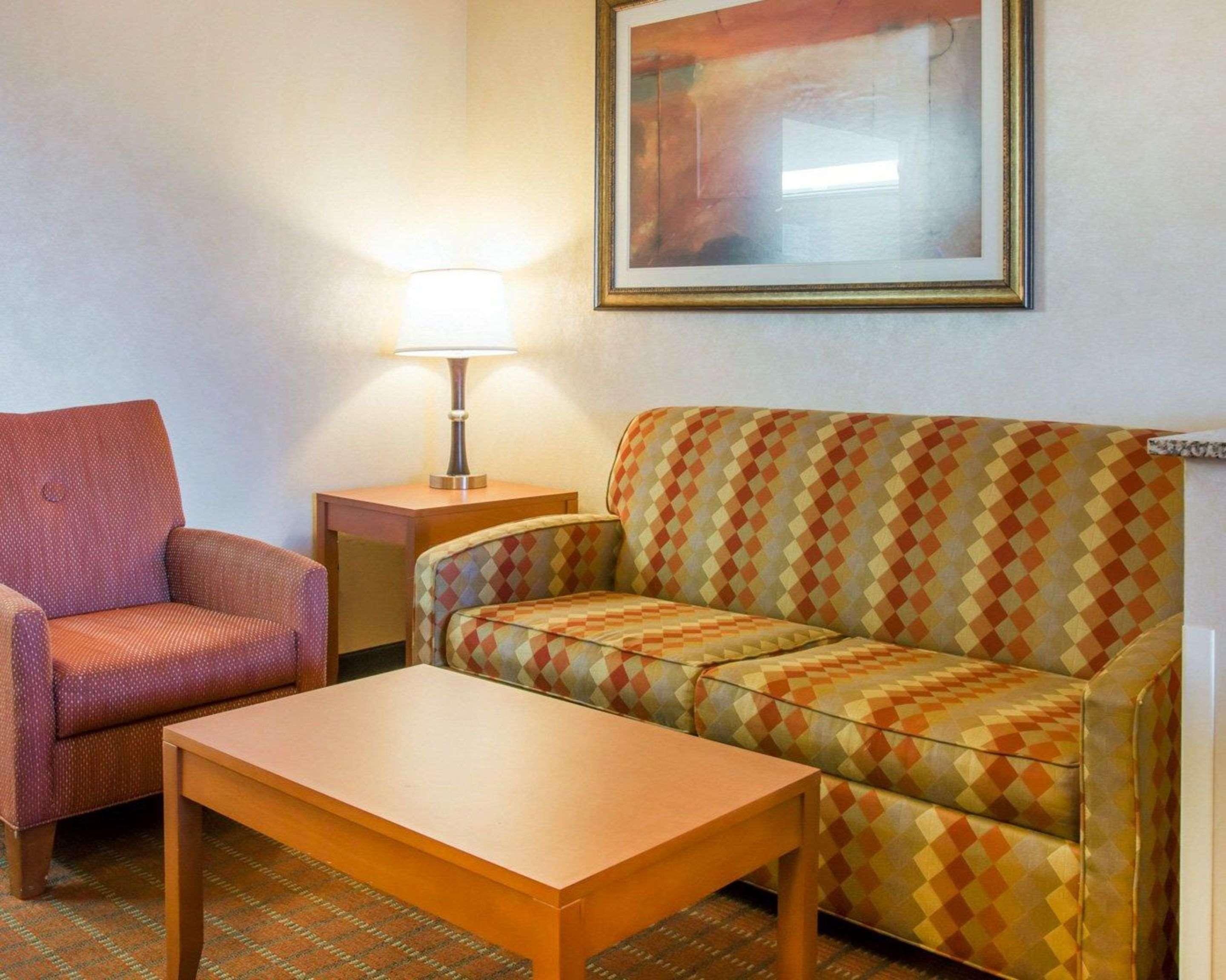 Comfort Suites Auburn Hills-Detroit Esterno foto