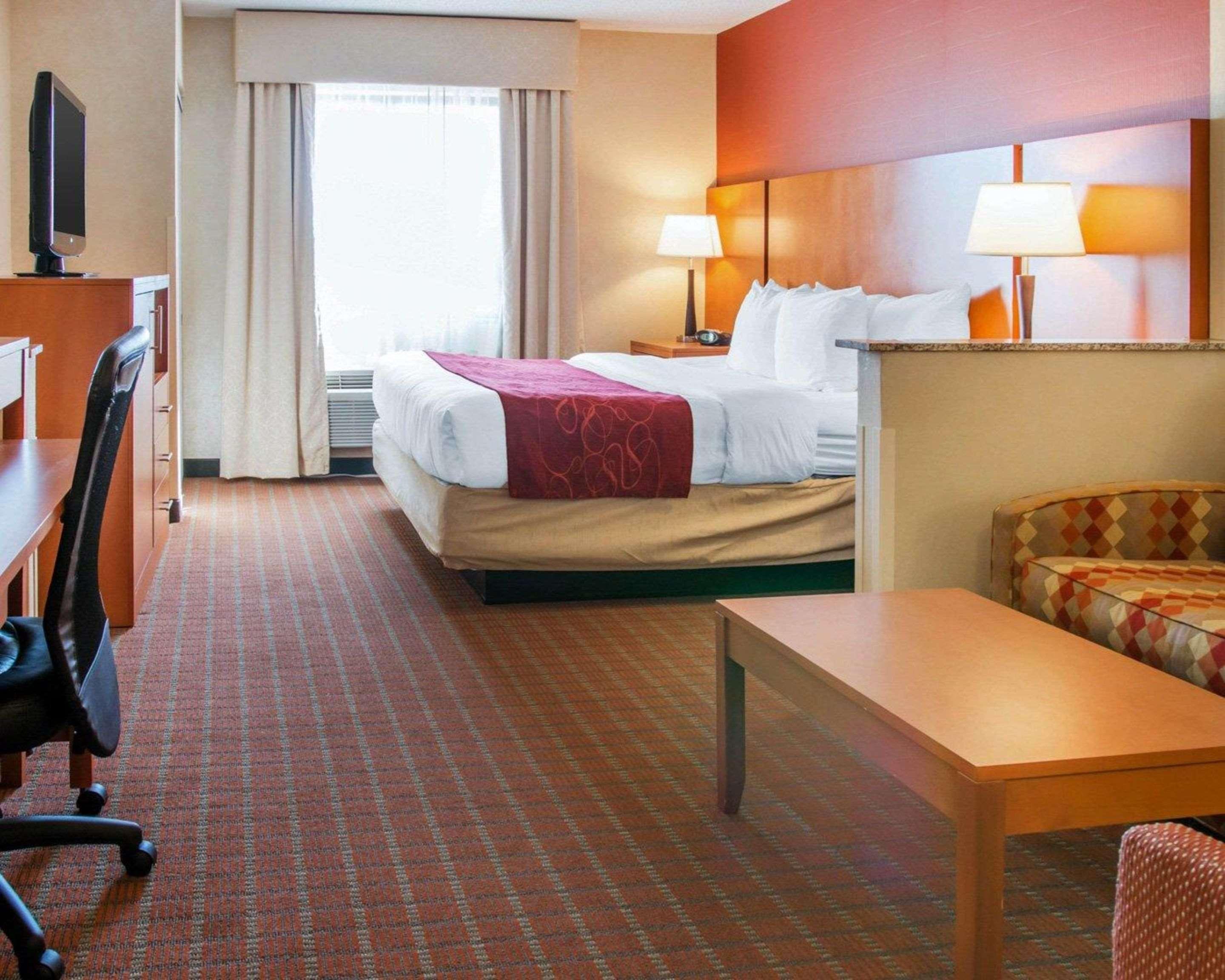 Comfort Suites Auburn Hills-Detroit Esterno foto