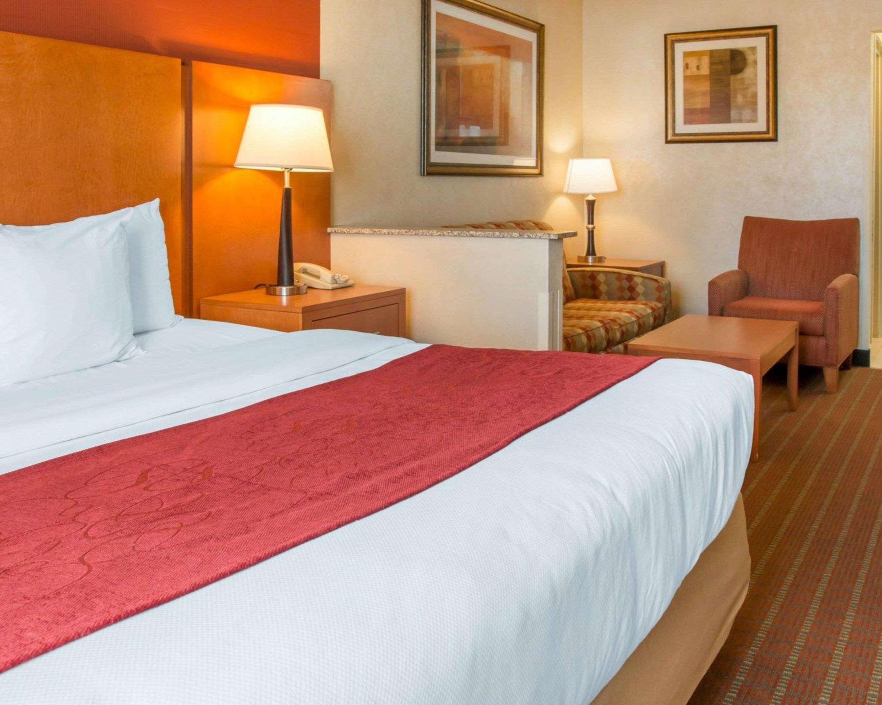 Comfort Suites Auburn Hills-Detroit Esterno foto