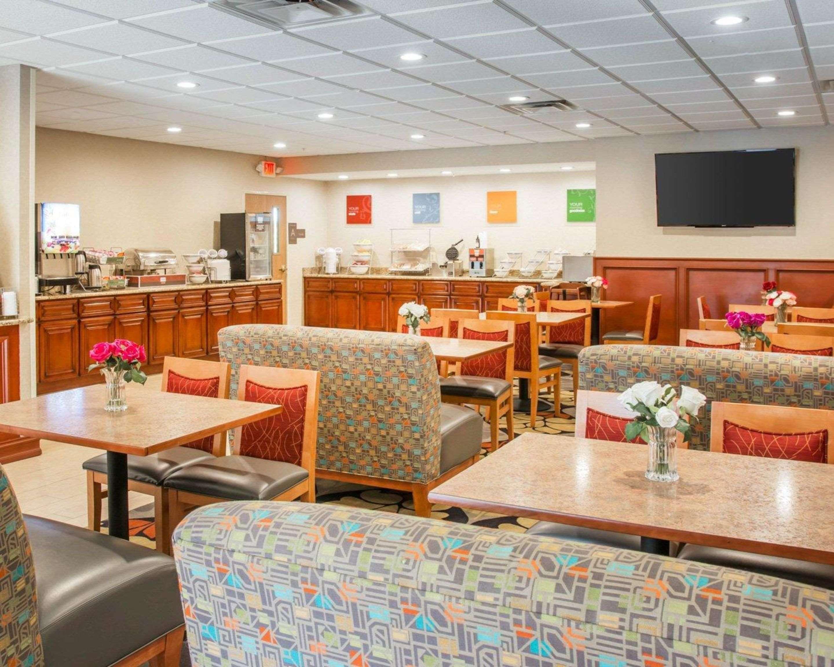 Comfort Suites Auburn Hills-Detroit Esterno foto