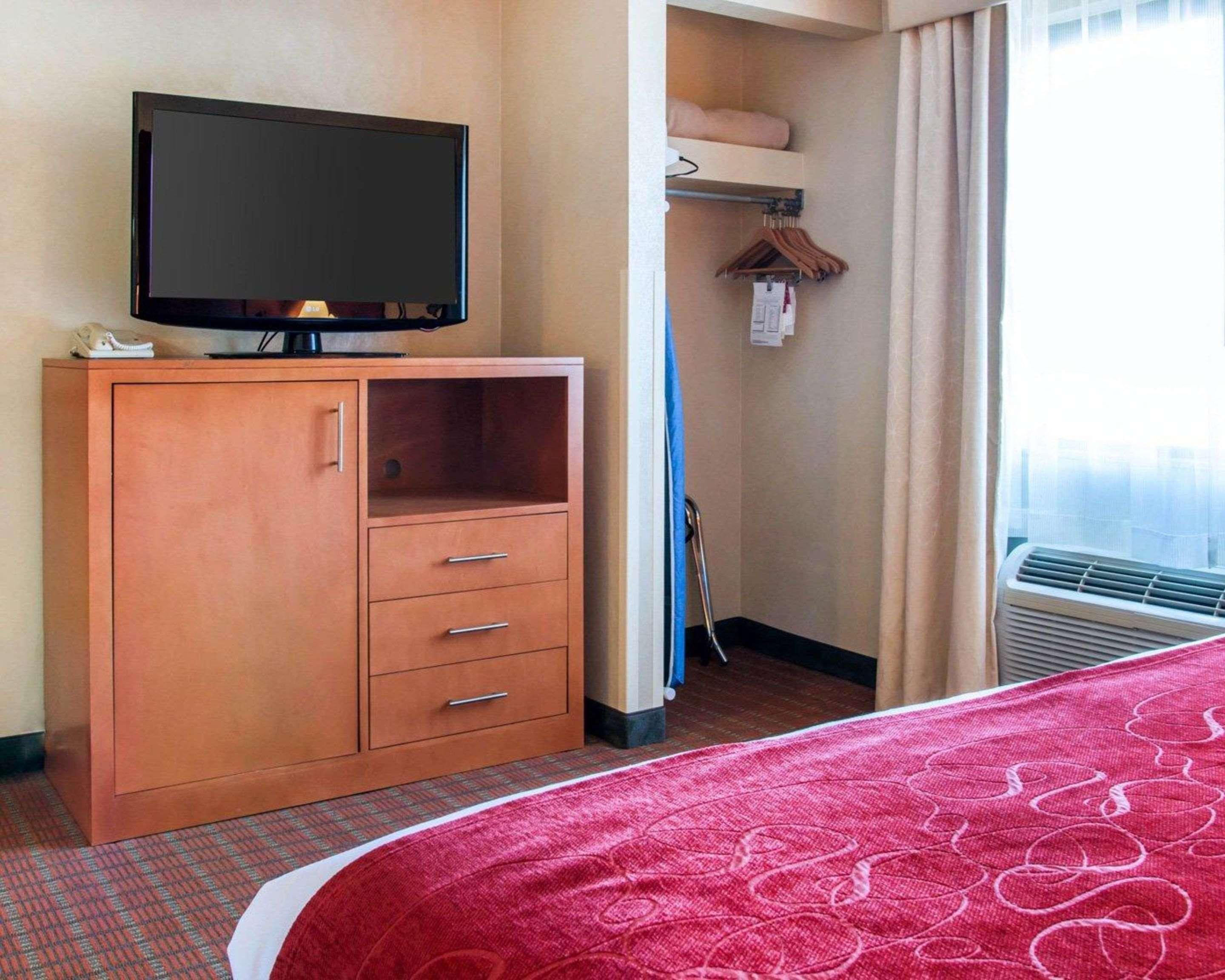 Comfort Suites Auburn Hills-Detroit Esterno foto