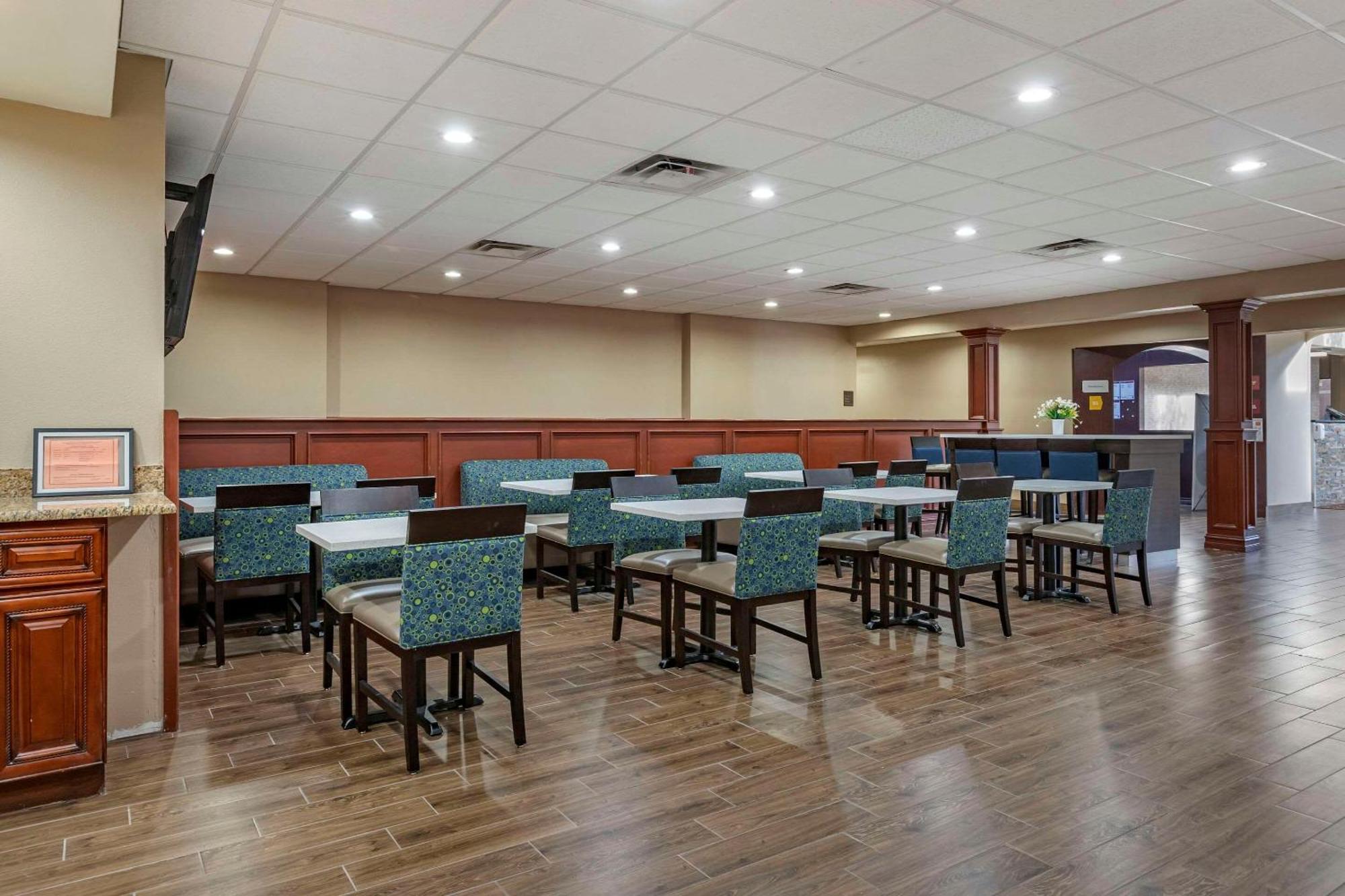 Comfort Suites Auburn Hills-Detroit Esterno foto