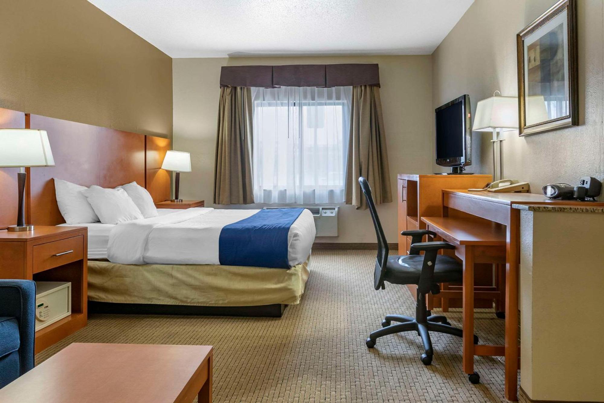 Comfort Suites Auburn Hills-Detroit Esterno foto